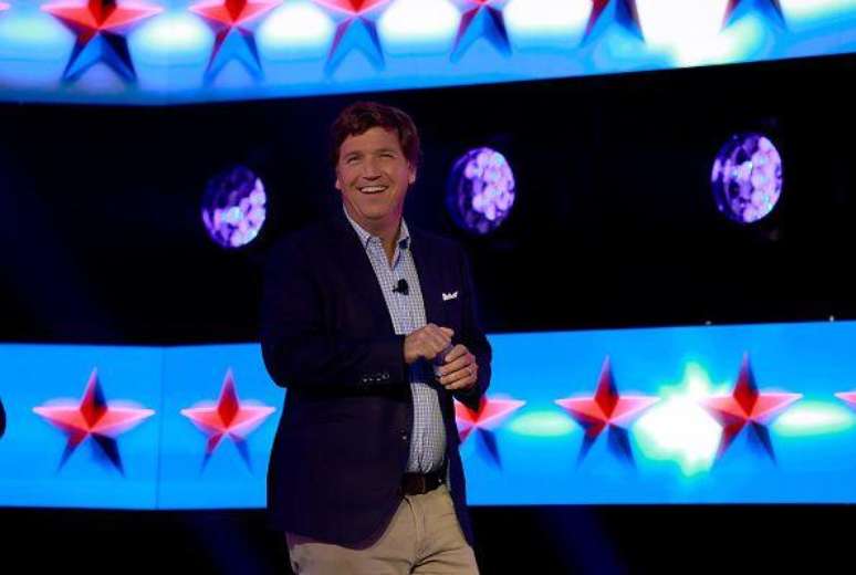 Carlson apresentou sua nova empresa de m&iacute;dia, lan&ccedil;ada no X em 2023, como um importante player no setor