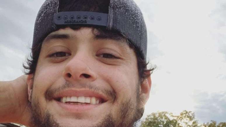 Ryan quebrou a janela do trailer onde morava com um soco para salvar os filhos e a noiva durante a enchente