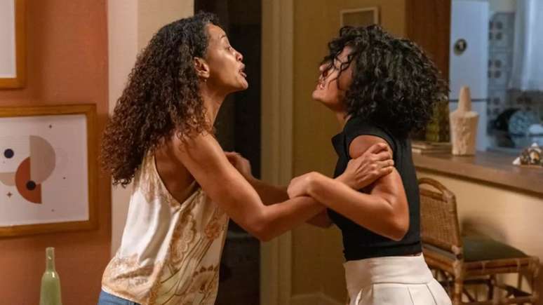Raquel (Taís Araujo) e Fátima (Bella Campos) de Vale Tudo