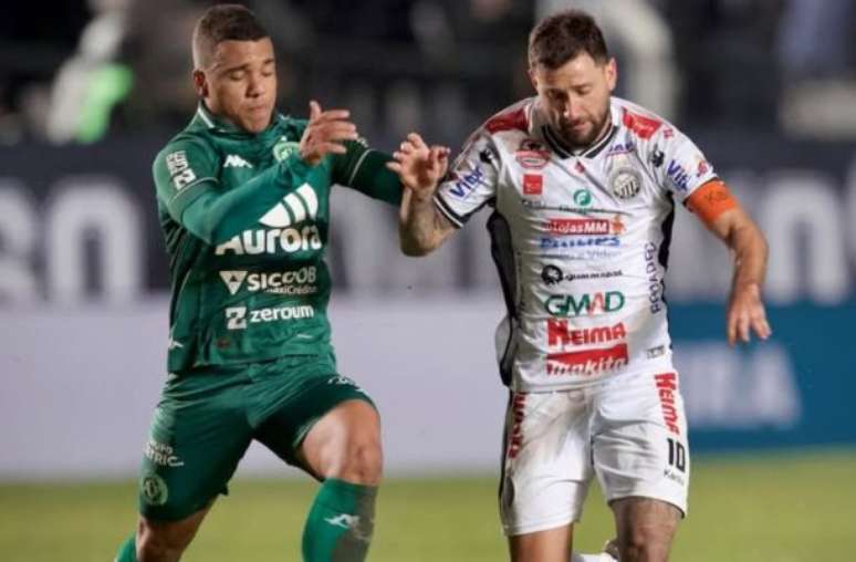 Operário e Chapecoense fizeram jogo movimentado pela Série B. Mas, no fim, deu Chape