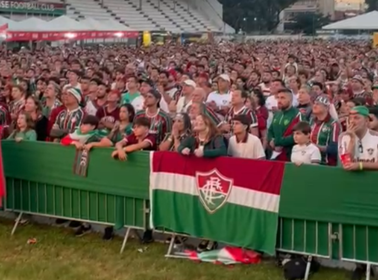 Torcedores do Fluminense se unem em Laranjeiras para assistir à semifinal da Copa do Mundo de Clubes da Fifa