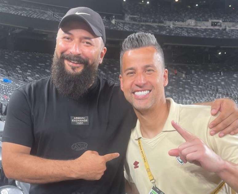 Pastor Lucas Santos e o goleiro Fábio no MetLife Stadium, em Nova Jérsei