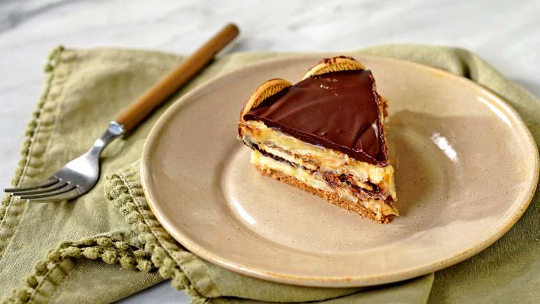 Esse pavê de chocolate e coco vai fazer sucesso no almoço em família!