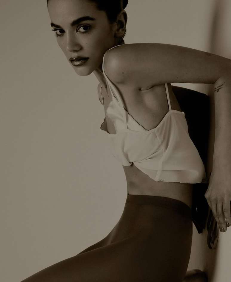 Manu Gavassi without silicone