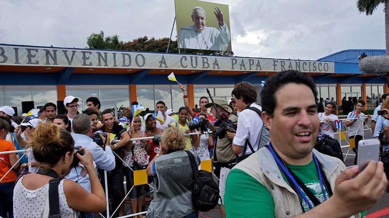 Visitas do papa Francisco a Cuba, como esta em 2015, consolidaram a aproximação da Igreja Católica com o país