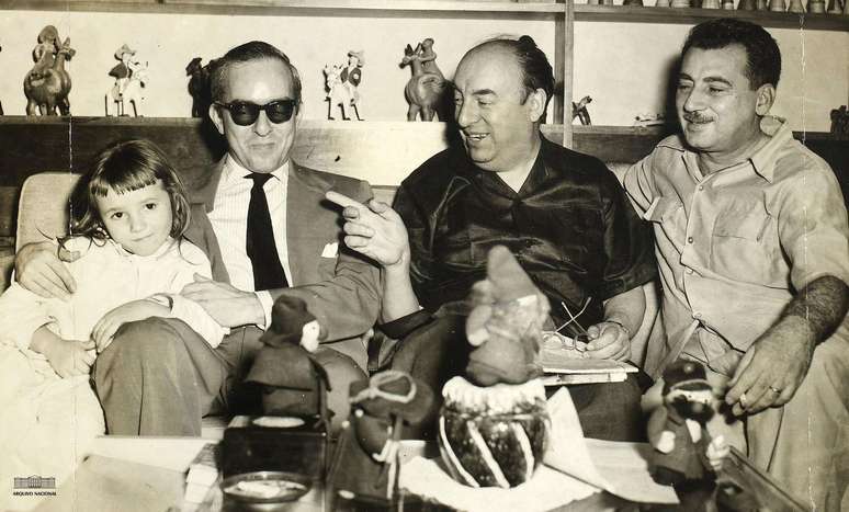 Vinicius com Pablo Neruda e Jorge Amado, em foto de 1956
