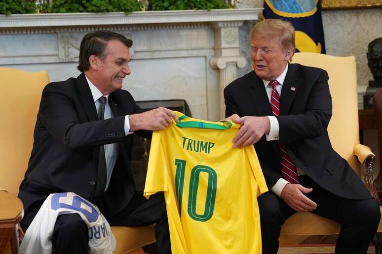 Bolsonaro e Trump durante encontro na Casa Branca, em março de 2019