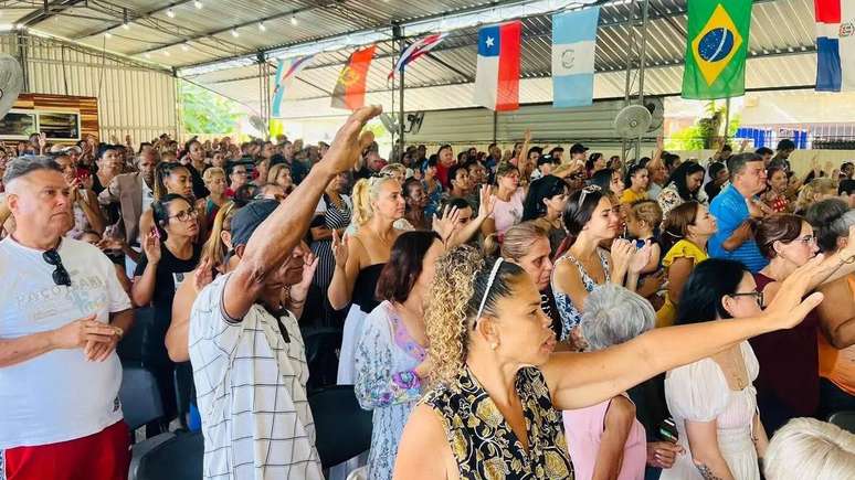 A Igreja Movimiento Apostólico Fuego y Dinámica del Espíritu Santo em Camagüey, Cuba; embora sem dados oficiais, entrevistados dizem que igrejas evangélicas estão crescendo no país