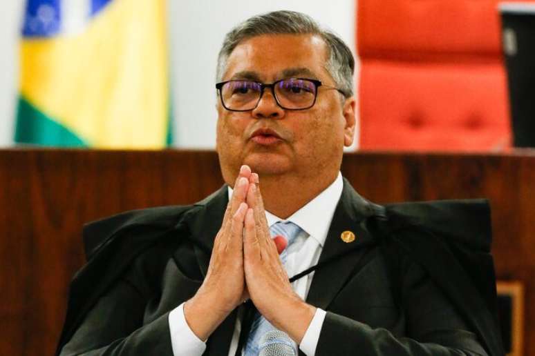 Ministro do Supremo Tribunal Federal Flávio Dino vai às redes sociais em defesa da Corte