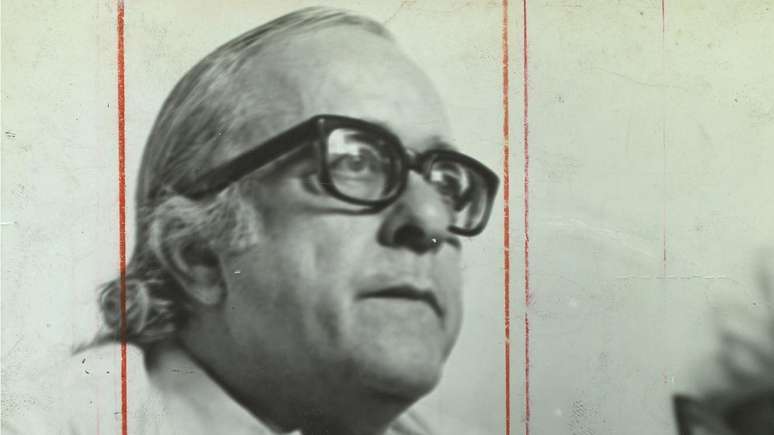 Vinicius de Moraes em foto de 1973; legado do 'poetinha' continua celebrado, mas hoje é observado sob novas lentes
