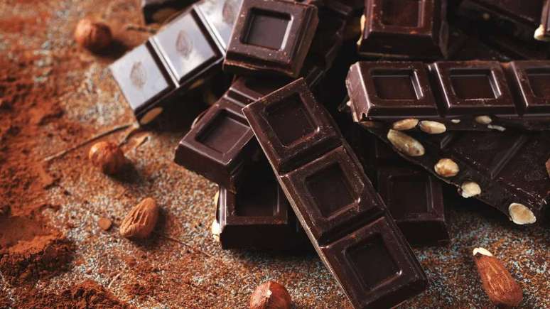 Chocolate amargo pode contribuir para o foco, memória e bom humor