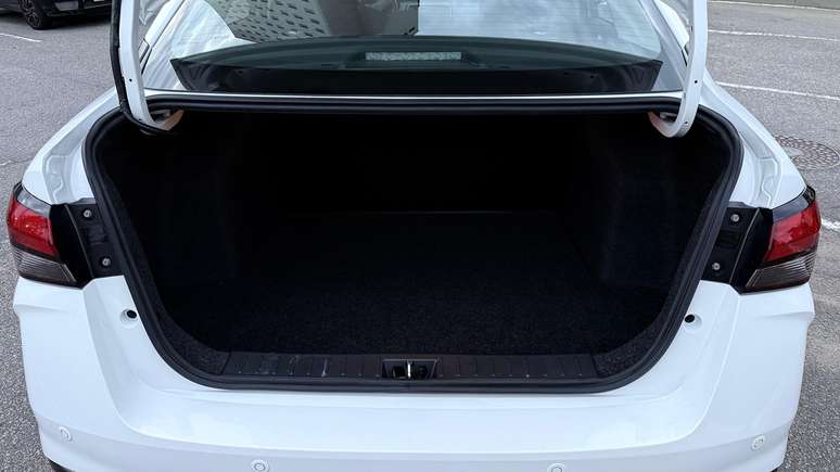 Nissan Versa Sense