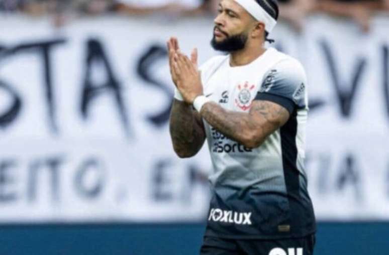 Memphis faltou a treinamento no Corinthians na última quarta-feira (09/7) –