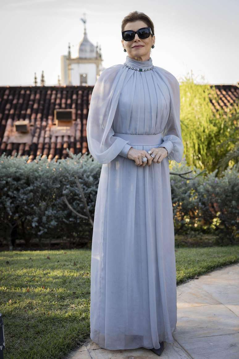 Odete (Debora Bloch) no casamento de Afonso e Maria de Fátima (