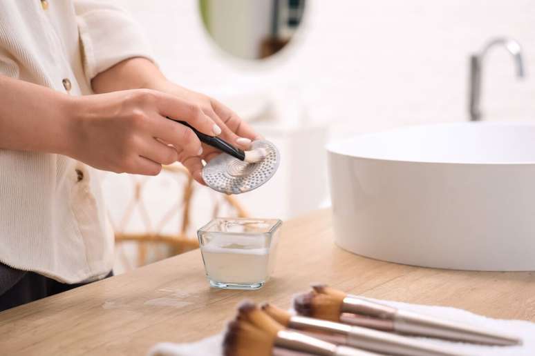 6 suggestions for correct cleaning of the makeup