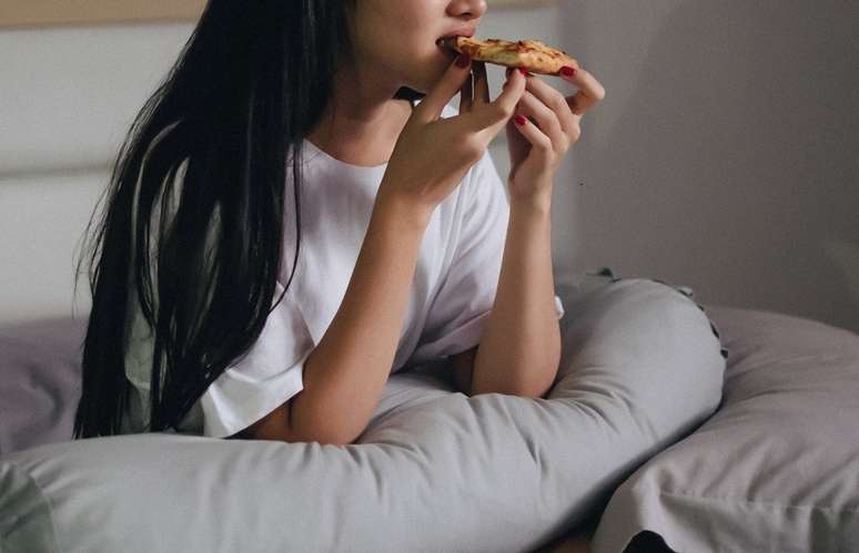 O que é compulsão alimentar