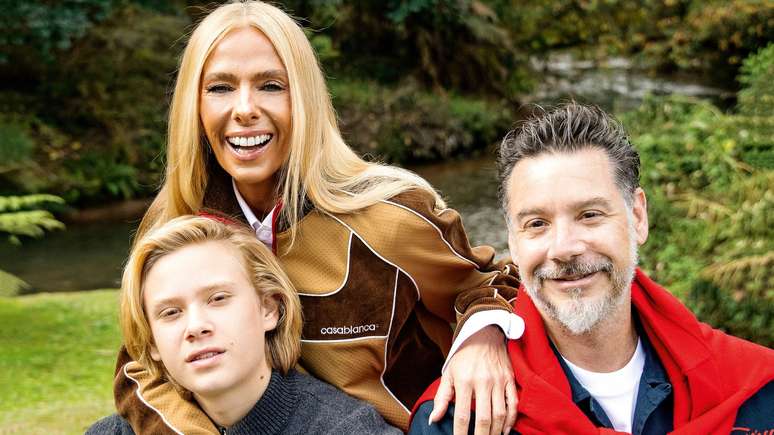 Adriane Galisteu com o marido, Alexandre Iodice, e o filho, Vittorio