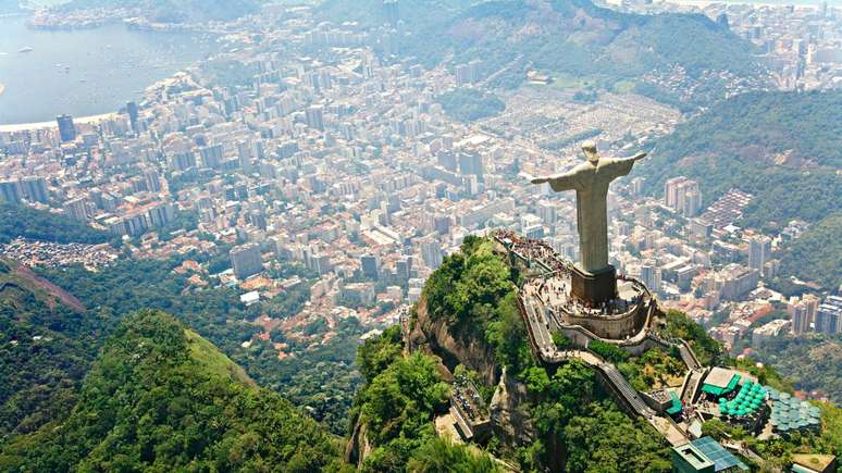 Você sabia que o Brasil é considerado um dos países mais acolhedores do mundo? Confira ranking dos 10 primeiros colocados