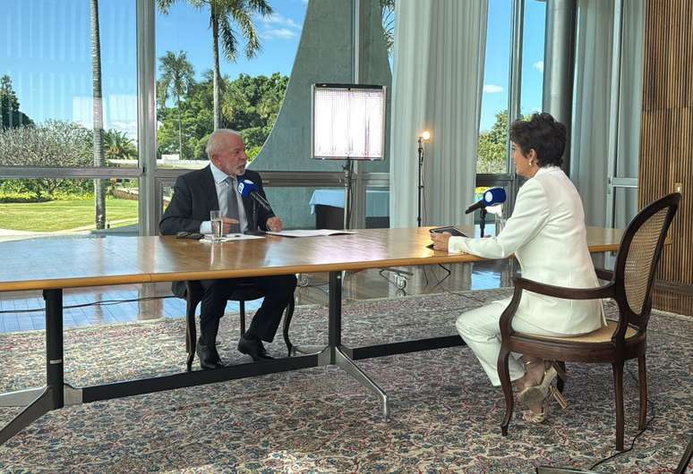 Lula em entrevista ao Jornal Record