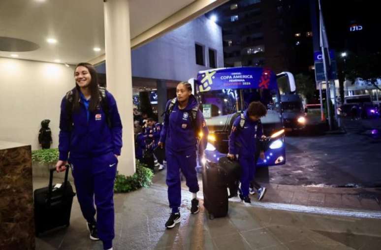 The women’s national team arrives in Quito for Copa America