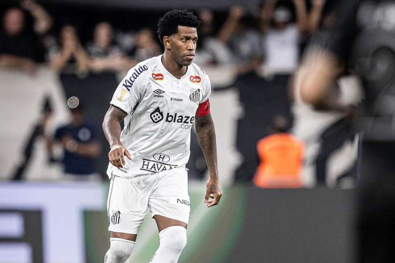 Gil &eacute; um dos l&iacute;deres do elenco santista &ndash;