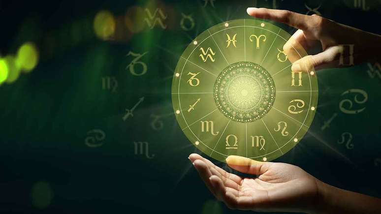 Entenda como a Astrologia revela padrões pessoais