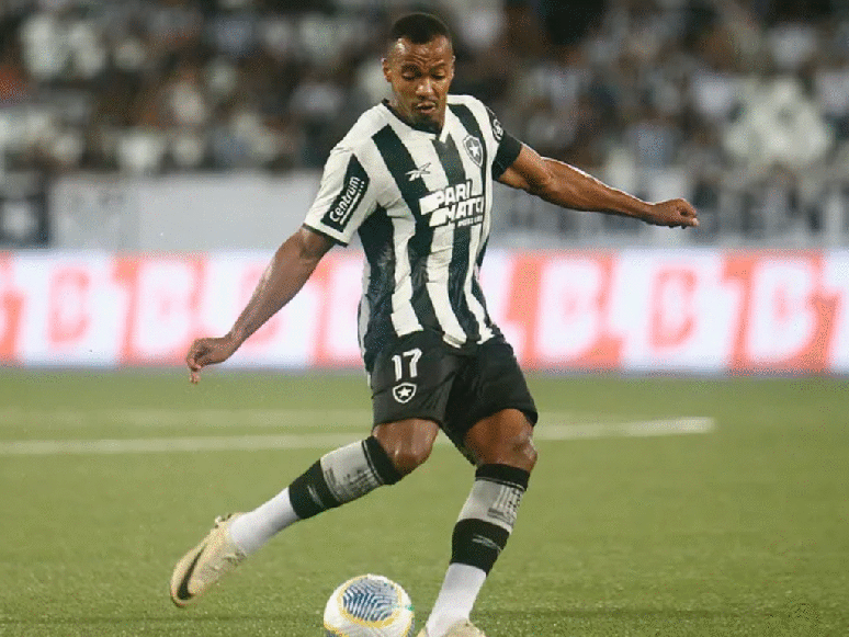 Marlon Freitas é o capitão do Botafogo 