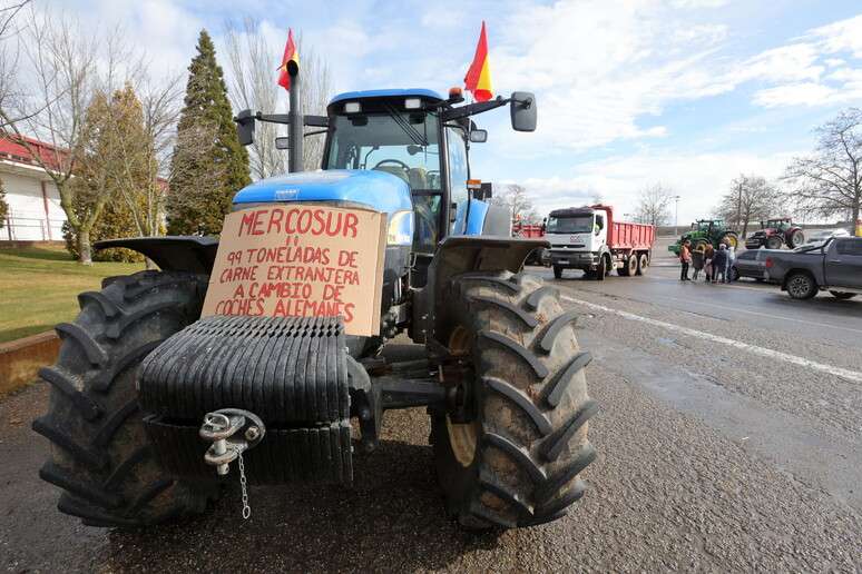 Protesto contra acordo Mercosul-UE em Salamanca, na Espanha