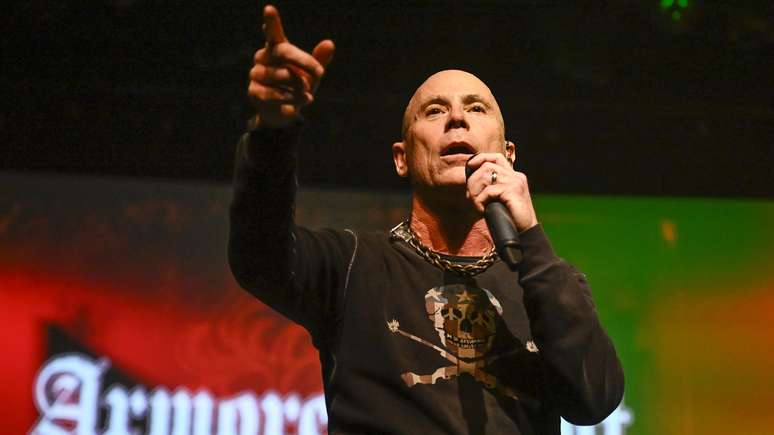 John Bush, vocalista do Armored Saint e ex-Anthrax, em 2024 -