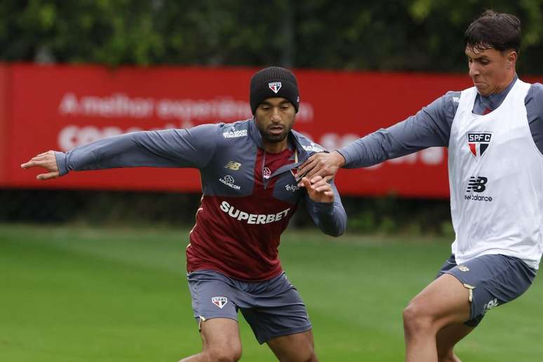 Lucas ser&aacute; desfalque no S&atilde;o Paulo contra o Flamengo &ndash;