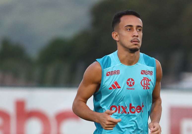 Matheus Gonçalves estava com pouco espaço no Flamengo –
