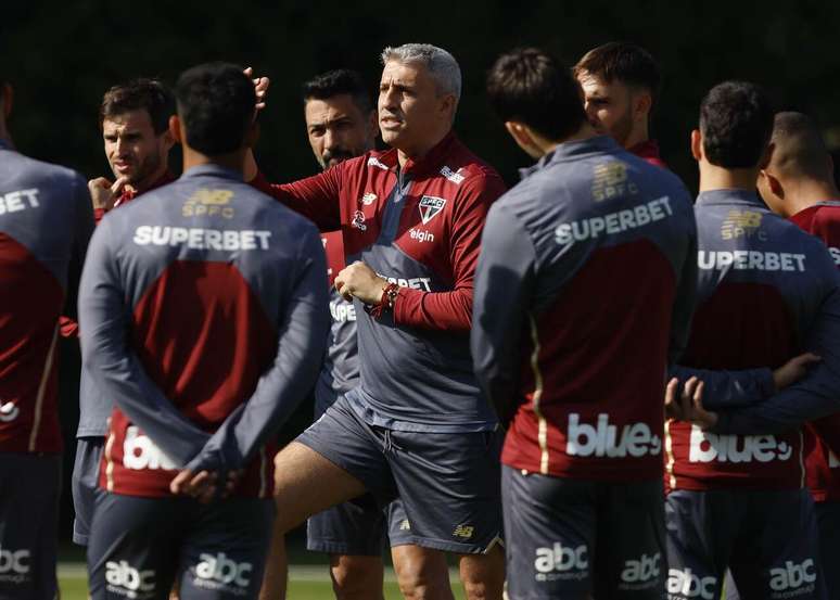 Crespo entregou uma lista de sugest&otilde;es para refor&ccedil;os no S&atilde;o Paulo &ndash;