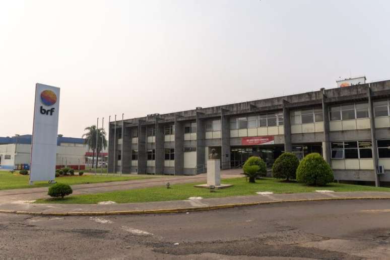 Assembleia da BRF para tratar de fusão com Marfrig foi adiada por decisão da CVM