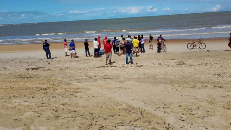 Pai e filho morreram afogados em praia de Nova Viçosa 