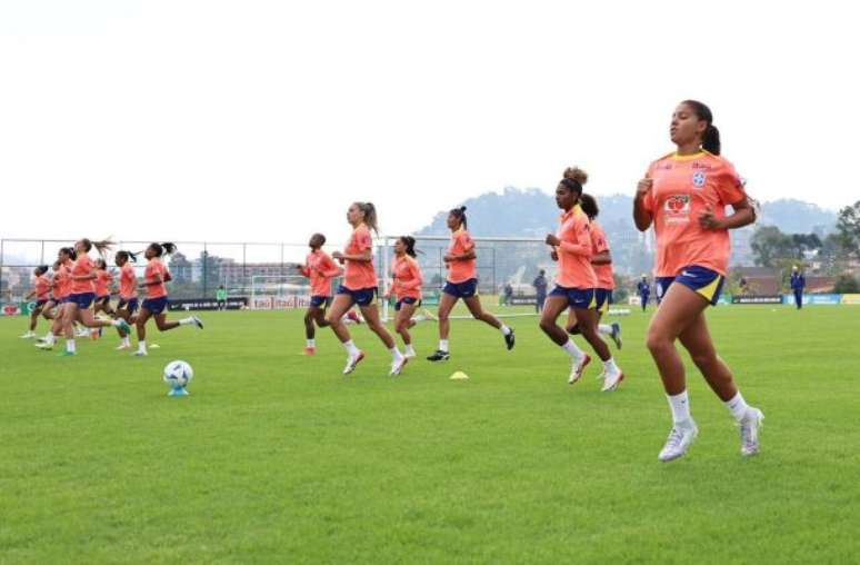 Jogadoras da Seleção Brasileira Feminina durante atividade de preparação para a Copa América –