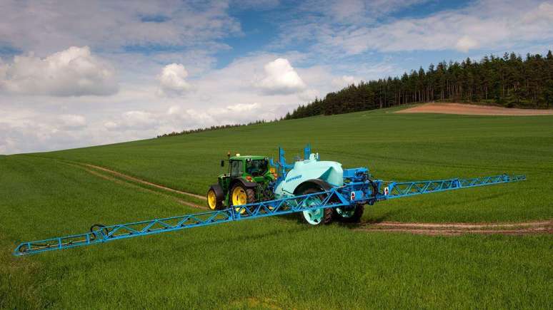 O uso desenfreado de fungicidas na agricultura é considerado o principal fator para o aumento da resistência clínica dos fungos