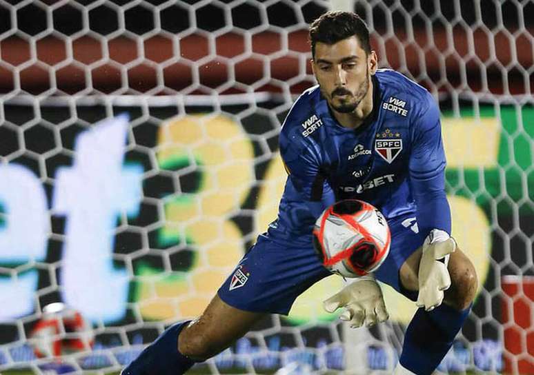 Rafael e seus 150 jogos com a camisa do São Paulo. Botafogo-SP x São Paulo.