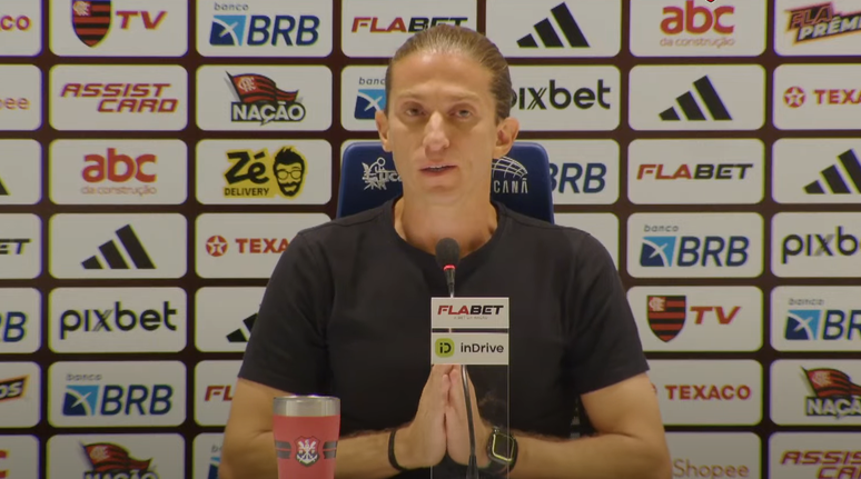 Filipe Luís fala sobre Pedro em coletiva, após vitória do Flamengo sobre o São Paulo
