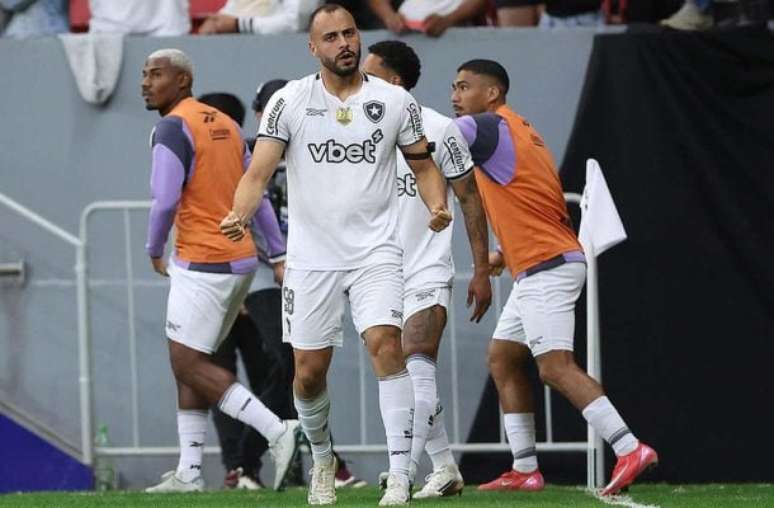 Arthur Cabral underlines Botafogo’s superiority in the classic: “Best possibilities”
