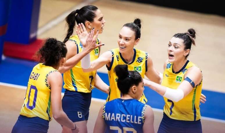 The Brazilians dominate Japan and go to the quarterfinals with the second best Volleyball League campaign The Brazilians dominate Japan and go to the quarterfinals with the second best Volleyball League campaign