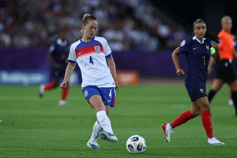 Keira Walsh (Inglaterra) durante jogo contra a França, no dia 05.07.2025 