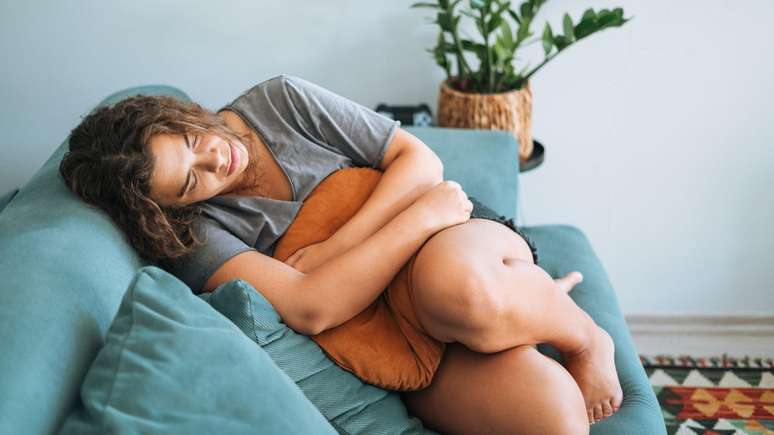 The position of the uterus affects the part of the body in which you will feel menstrual pain The position of the uterus affects the part of the body in which you will feel menstrual pain