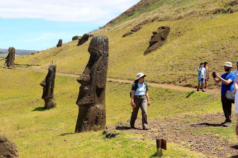 Os moais atraem mais de 100 mil visitantes por ano para a Ilha de Páscoa