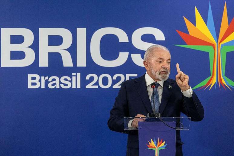 Lula fez críticas a suposta interferência dos EUA durante a reunião de cúpula dos Brics no Rio de Janeiro