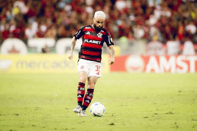 Michael n&atilde;o consegue se firmar no Flamengo &ndash;