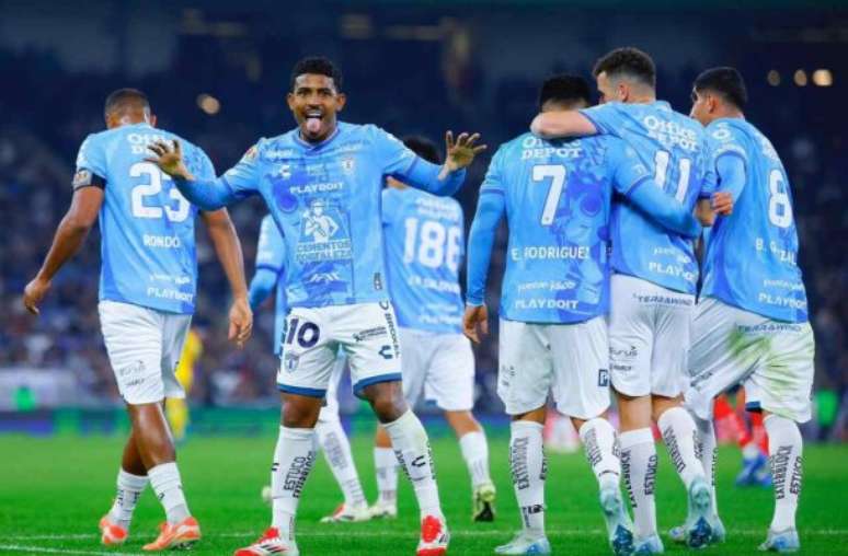 Pachuca Coach admits the conversations for the return of John Kennedy to Fluminense