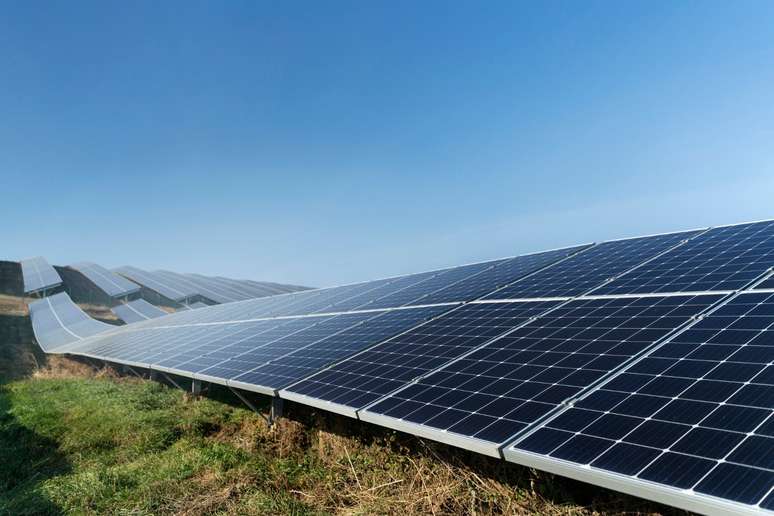 SNEL11 paineis fotovoltaicos