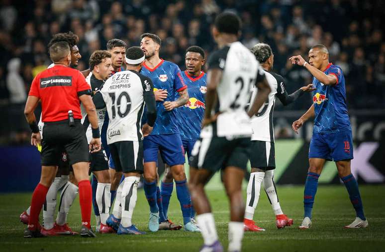 The Corinthians reproached arbitration after the match against RB Bragantino - The Corinthians reproached arbitration after the match against RB Bragantino -