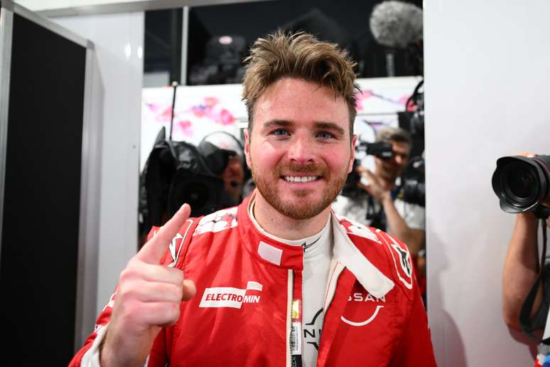 Rowland conquista seu primeiro título mundial na categoria