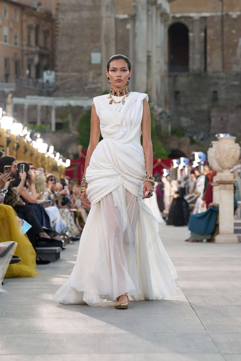 Dolce & Gabbana High Fashion Parade Dolce & Gabbana High Fashion Parade